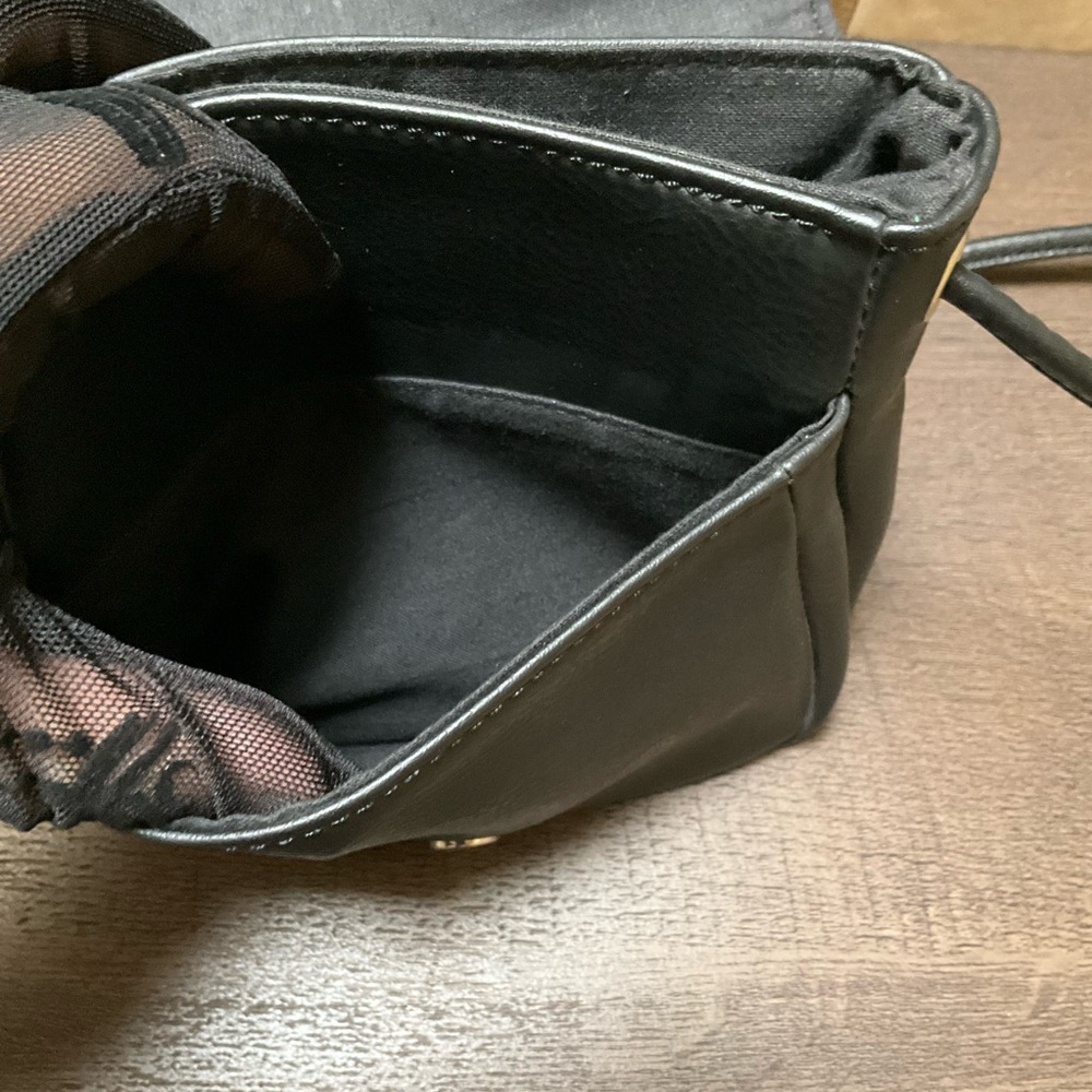 Lot of 2 Crossbody bags Liz Claiborne Bundle Black & White Striped PU, small blk - Picture 13 of 13
